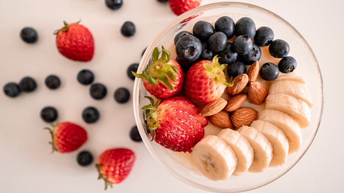 Soy milk pudding with fruits and almonds